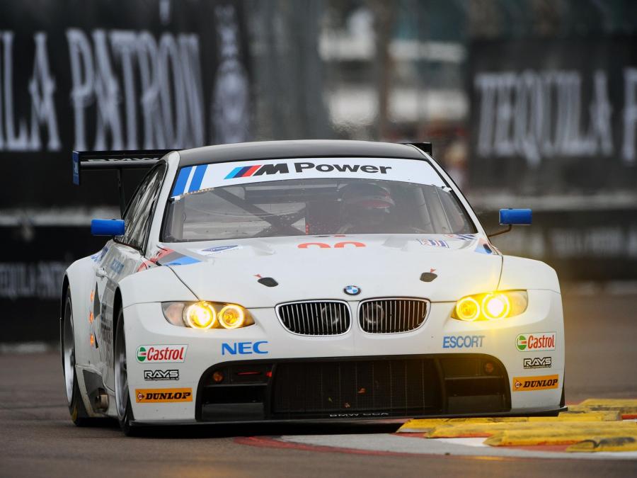  BMW M3 GT2 Race Car 2009 года  (фото 9 из 16)